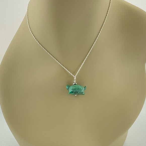 Turquoise Turtle Pendant Necklace, Handmade, Sterling Silver Rope Chain - Picture 4 of 14